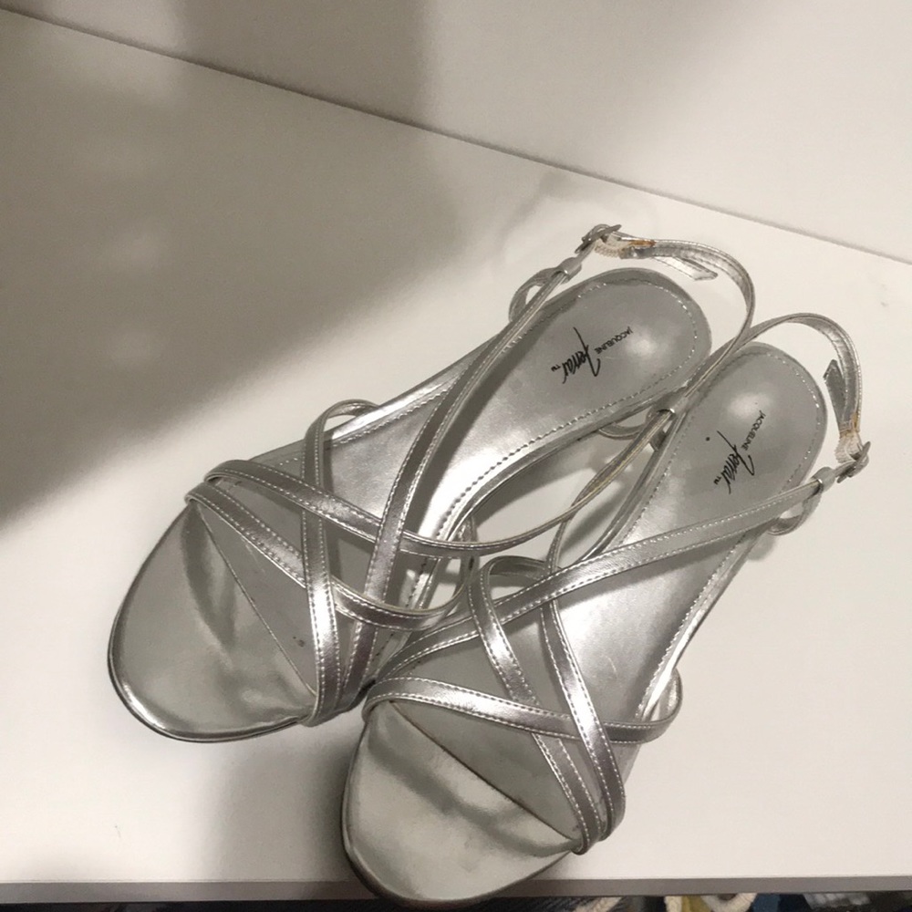 Wedge heels